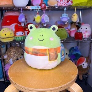 Squishmallows Wendy the Frog with Scarf